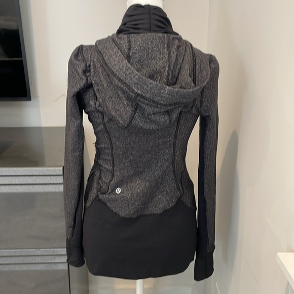 LULULEMON DEFINE JACKET IN BLACK HERRINGBONE WITH HOOD - Picture 3 of 4